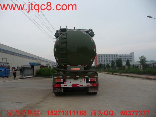 低密度粉粒物料運(yùn)輸半掛車(chē)