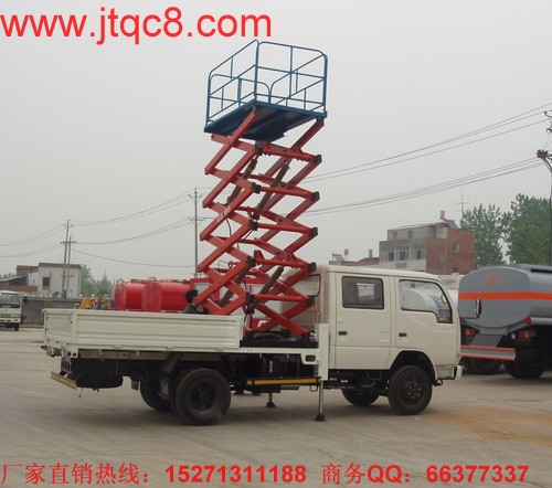 根據(jù)第一升降車網(wǎng)最新數(shù)據(jù),國內(nèi)升降車市場11月份同比下滑17%,以約4.5萬輛的銷量再創(chuàng)歷史新低;1-11月,升降車市場累計(jì)銷售49.9萬輛,同比下滑27%。面對一連串的負(fù)增長,實(shí)時(shí)關(guān)注升降車市場變動(dòng)的張立文,在談及公司現(xiàn)狀和行業(yè)發(fā)展時(shí)略顯煩悶。