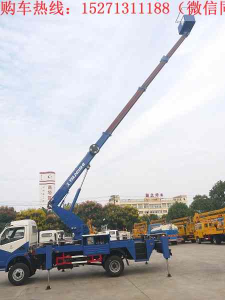 東風(fēng)20米直臂式升降車采用東風(fēng)多利卡3800mm軸距底盤,朝柴156馬力柴油發(fā)動機,最大作業(yè)高度20米,工作臂采用直臂伸縮式,工作斗可承載200kg。